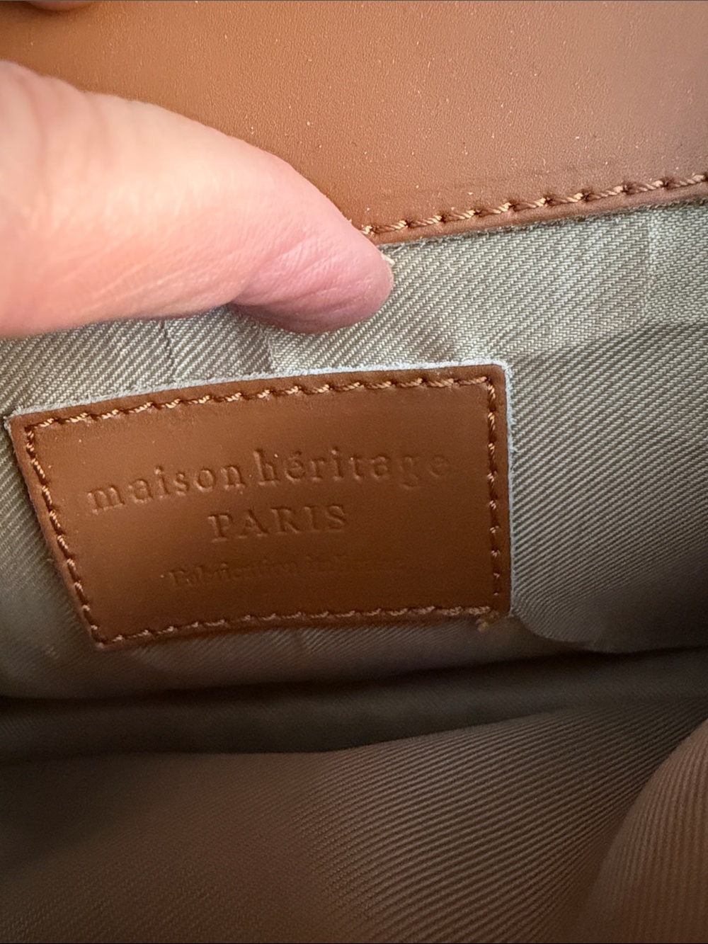 Classic Tan Leather Crossbody with Gold Push-Lock - Picture 4 of 7